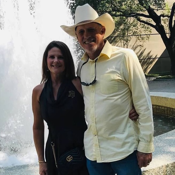 Meet your posher! Caroline - Picture 13 of 14